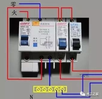 配電箱標(biāo)準(zhǔn)、接線方法、安裝方法和分類等。被詳細(xì)描述并且一次清楚。